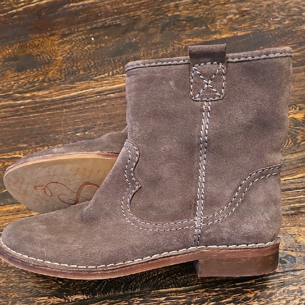 Clarks Light Brown Suede Boots Real Shearling 6.5